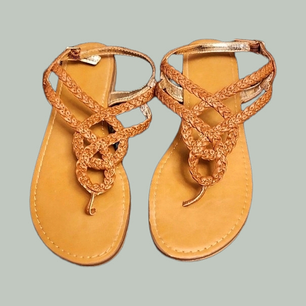 Brown sandals size 5